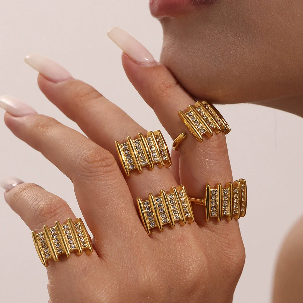Wholesale Women's Stainless Steel Geometric Ferris Wheel Inlaid With White Zircon Electroplated Asymmetrical Open Ring Retro Hand Jewelry - Image 2
