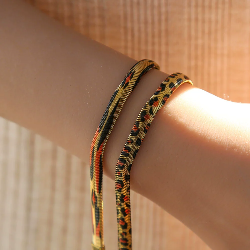 Wholesale Women's Stainless Steel Geometric Leopard Print Electroplated Snake Bone Chain Bracelet Jewelry Set - Image 2