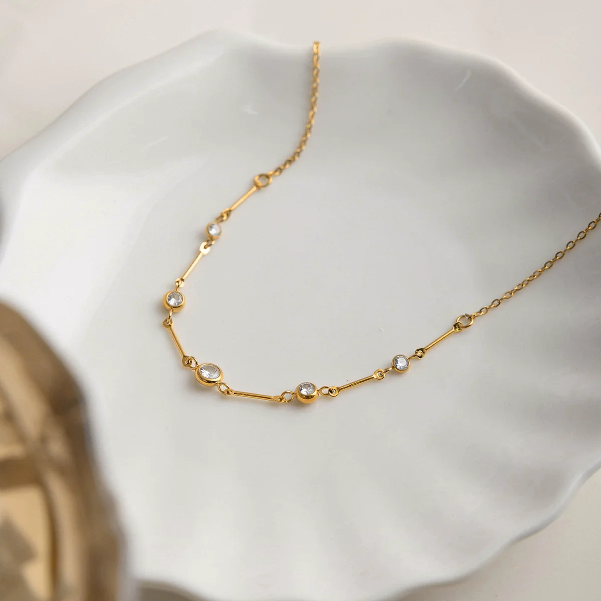 Wholesale Women's Stainless Steel Round Beads Necklace With Electroplating Design Classic Fashion - Image 4