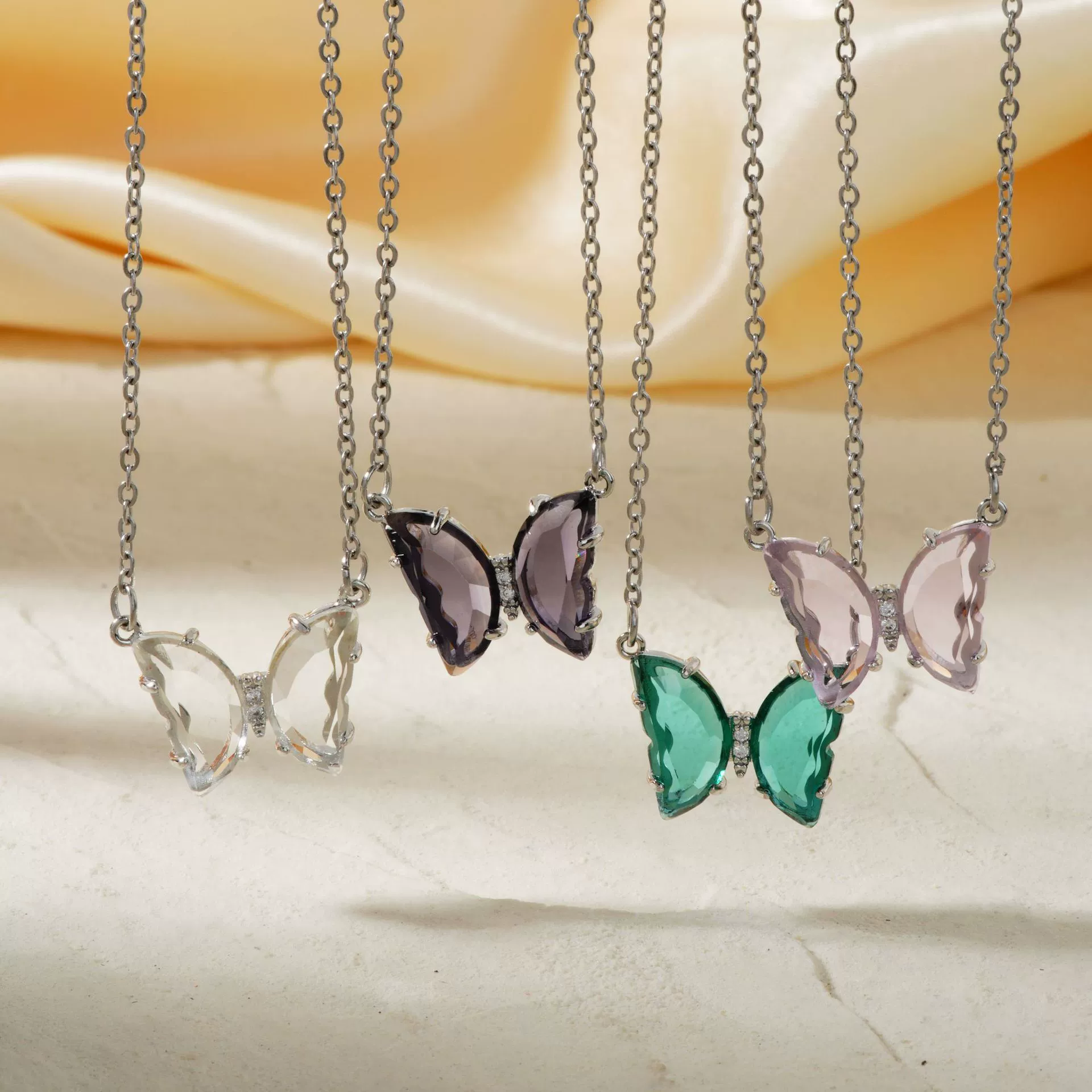 Wholesale Women's Stainless Steel Zircon Butterfly Sweet Style Necklace With Ochain Set With Glass