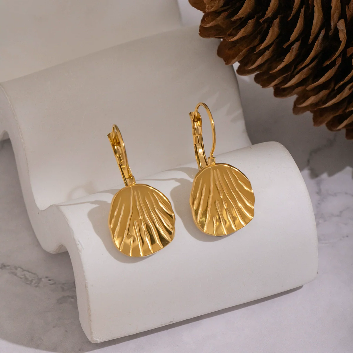 Wholesale Women's Textured Leaf Earrings Stainless Steel Pvd Furnace Vacuum Real Gold Plated Jewelry - Image 2