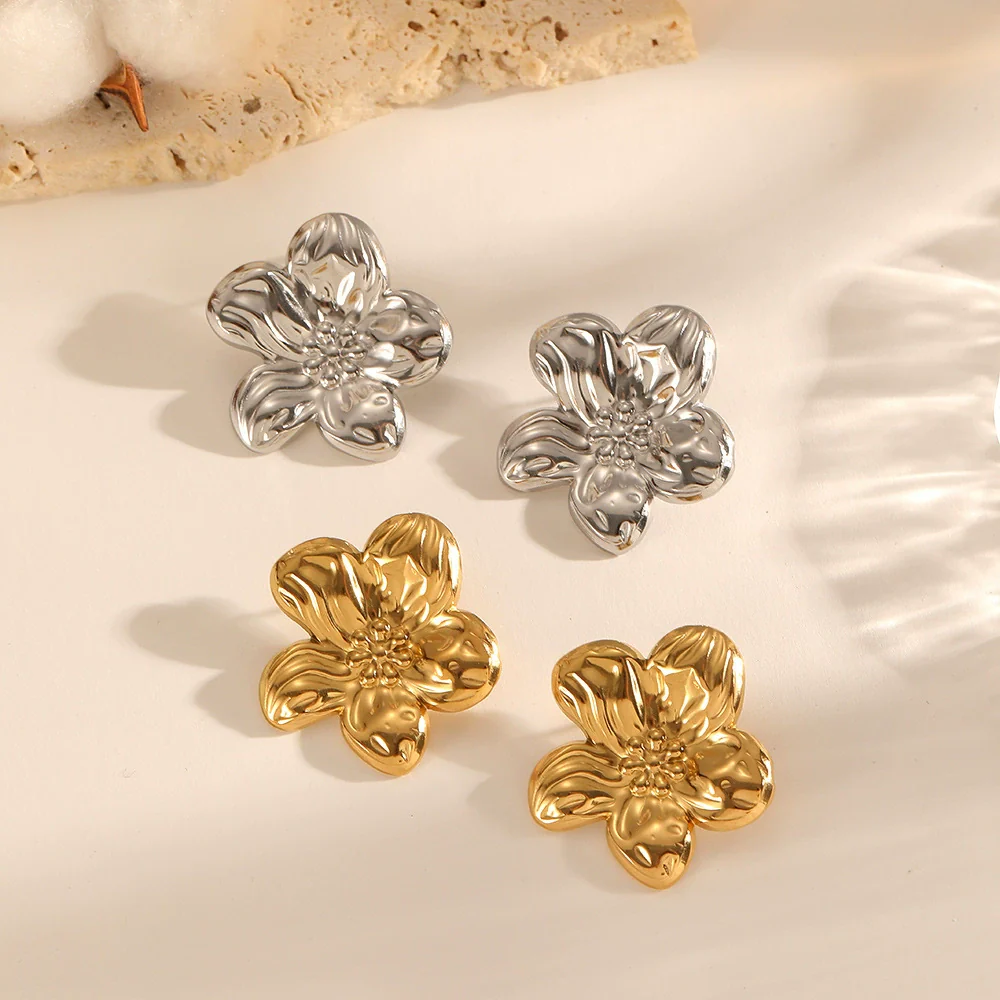 Wholesale Women's Threedimensional Stainless Steel Flower Earrings With Pvd Furnace Vacuum Real Gold Plating