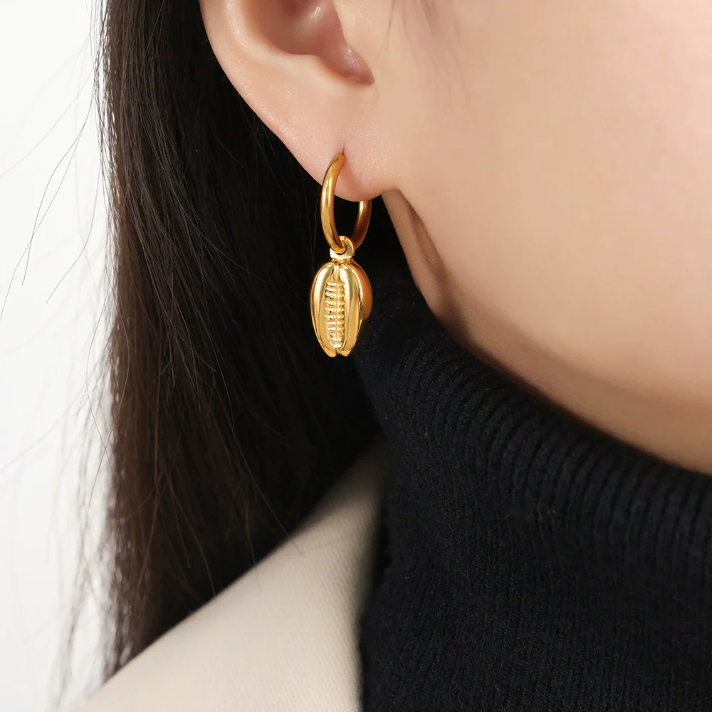 Wholesale Women's Titanium Steel Geometric Conch Pendant Earrings Electroplated With 18K Gold Retro Elegant Exaggerated Style - Image 4