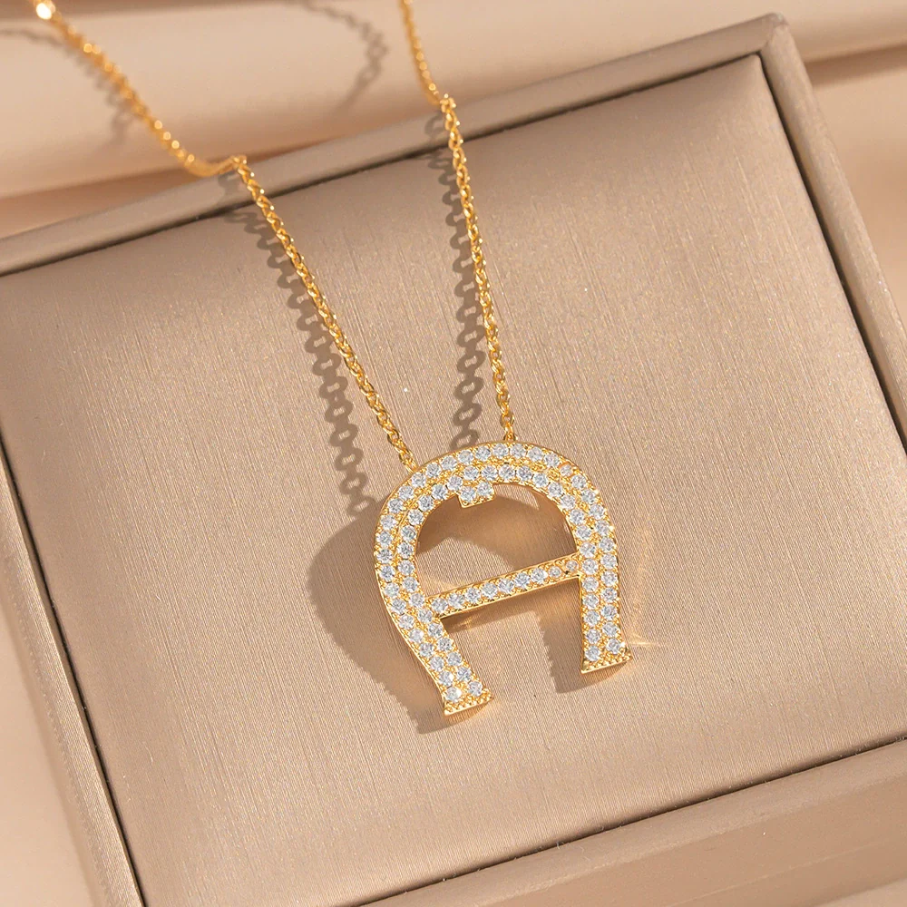 Wholesale Women's Ushaped Horseshoe Copper Necklace Set With Microinlaid Zircon And Electroplated Design Cross Chain - Image 6