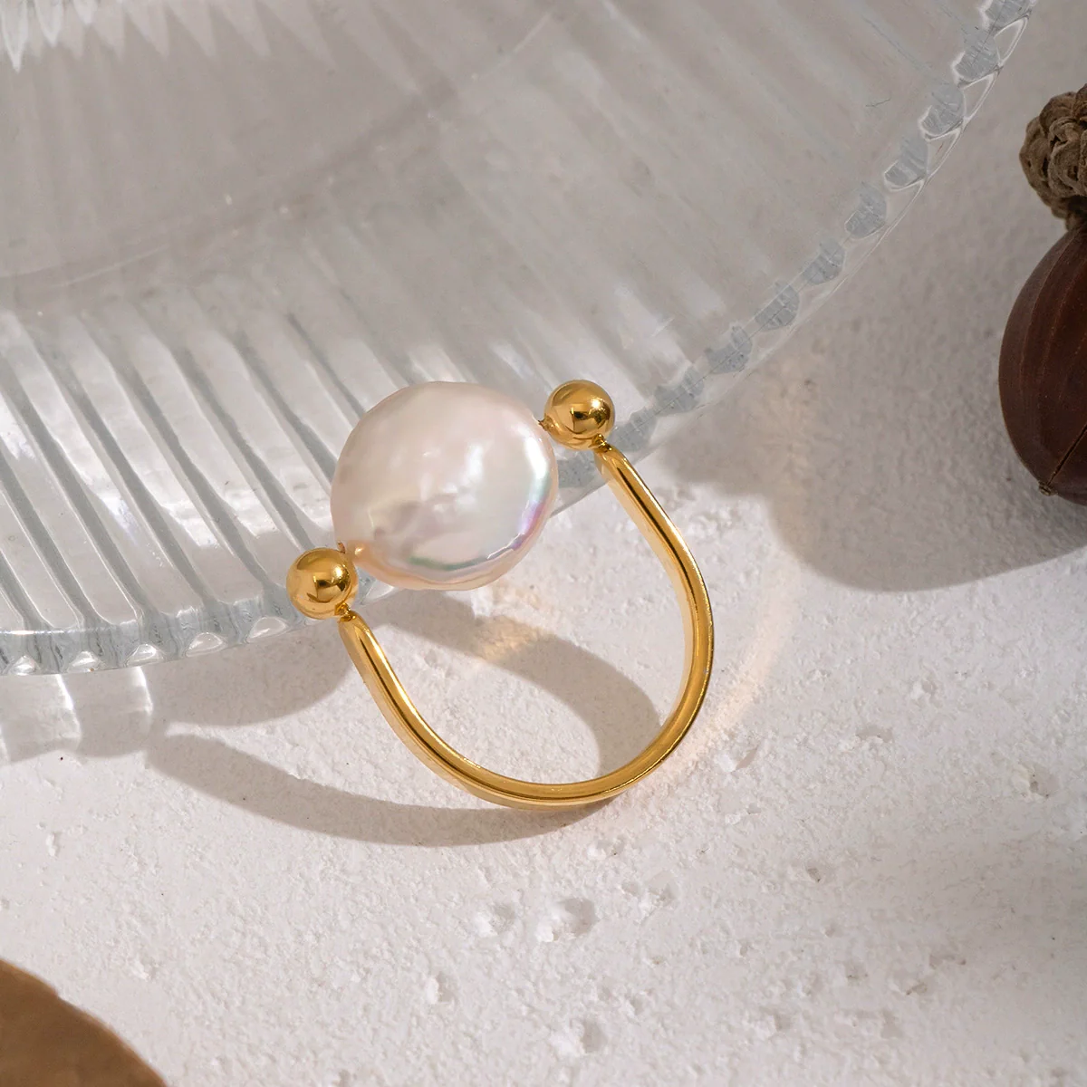 Wholesale Women's Ushaped Natural Freshwater Baroque Pearl Ring In Stainless Steel With Pvd Furnace Vacuum Real Gold Plating Light Luxury Minimalist Style - Image 2