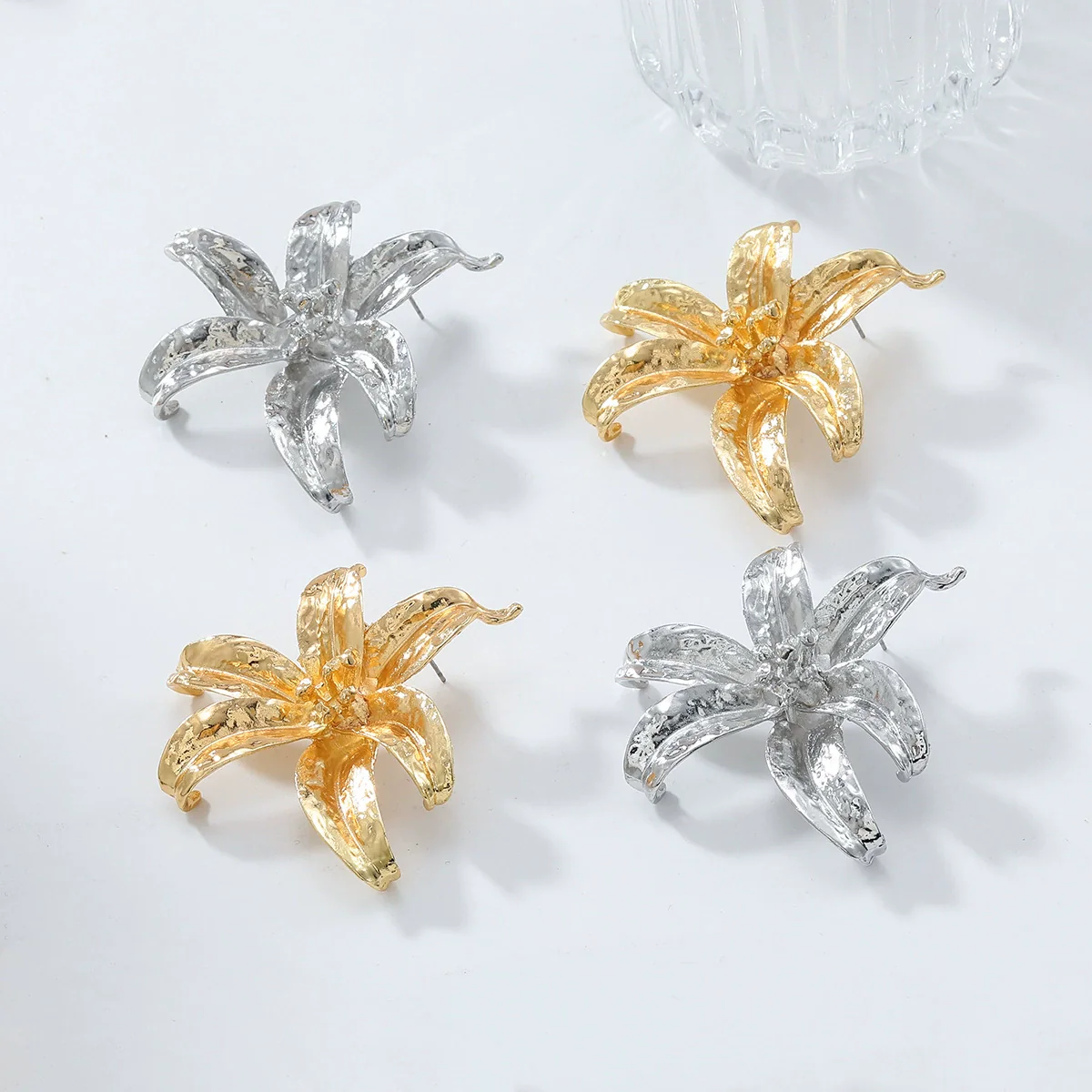 Wholesale Women's Vintage Fashion Zinc Alloy Flower Pistil Earrings With Electroplating - Image 3