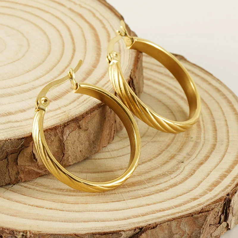 Wholesale Women's Vintage 316L Stainless Steel Geometric Earrings With 18K Gold Electroplating - Image 2