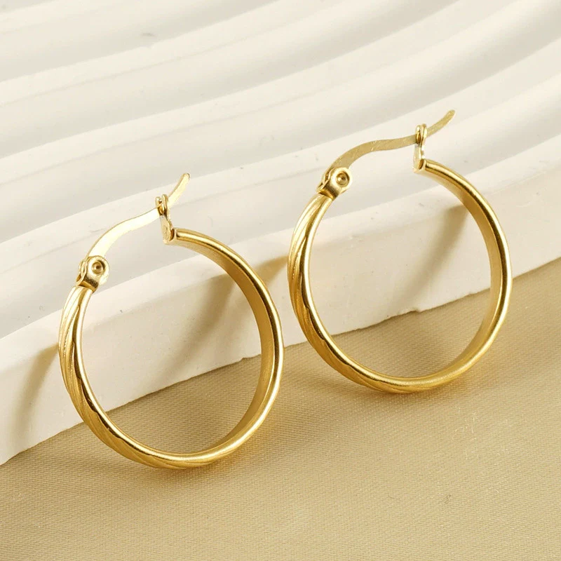 Wholesale Women's Vintage 316L Stainless Steel Geometric Earrings With 18K Gold Electroplating - Image 3