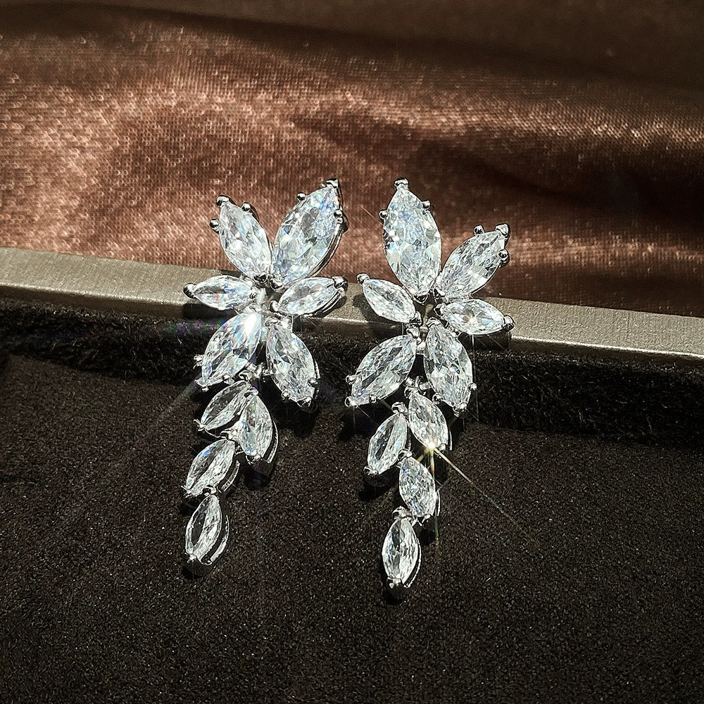 Wholesale Women's Water Drop Zircon Earrings Copper Geometric Style - Image 3