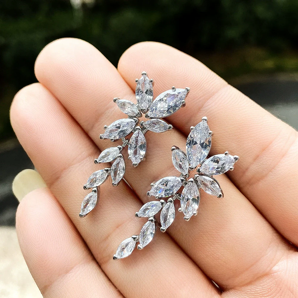 Wholesale Women's Water Drop Zircon Earrings Copper Geometric Style - Image 5