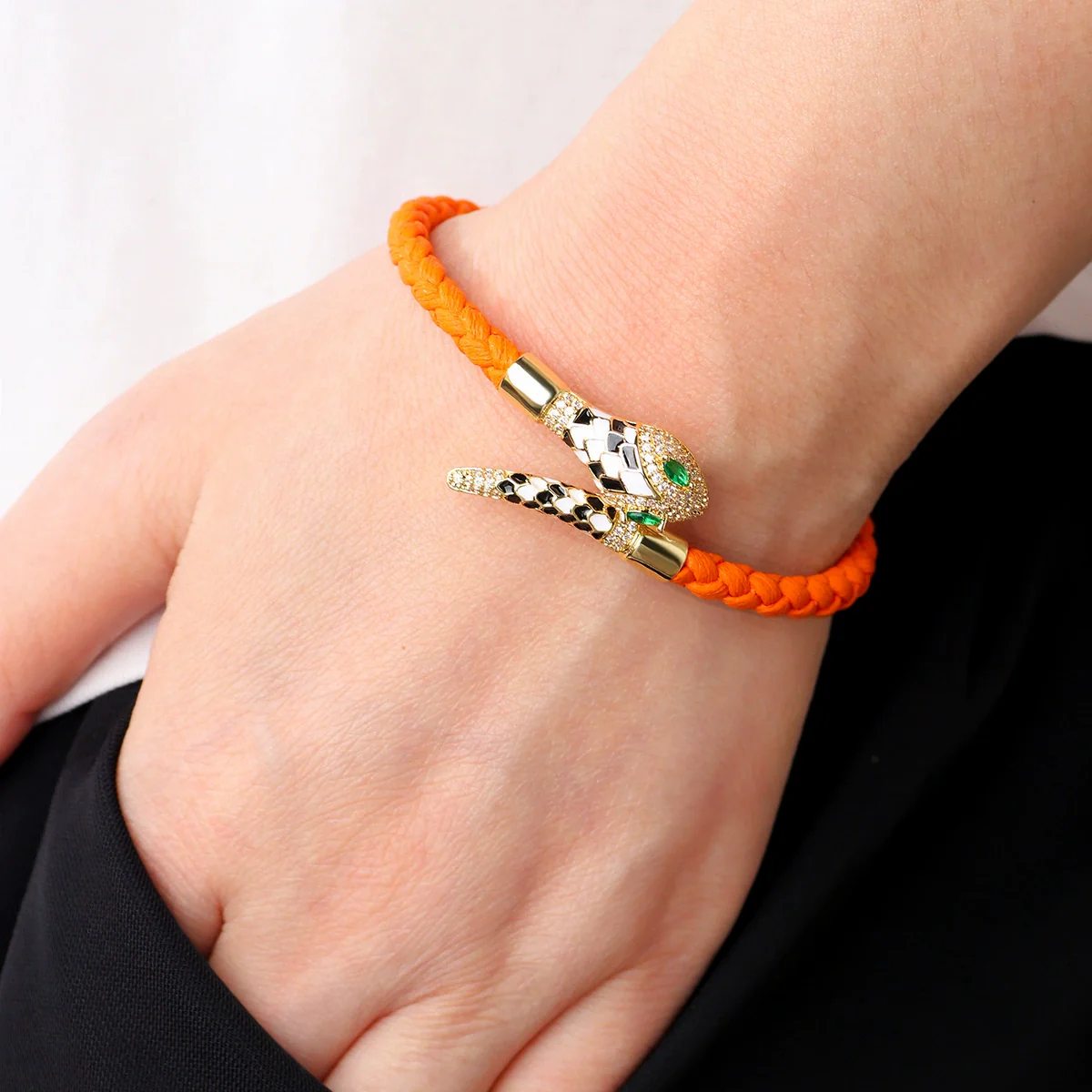 Wholesale Woven Open Bracelet Zinc Alloy Snakeshaped Vintage Rhinestone Snake Head Microinlay Animals Zodiac Style - Image 4