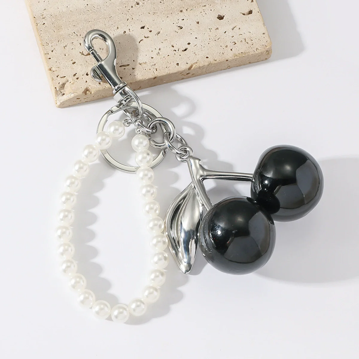 Wholesale Zinc Alloy Fruit Shape Electroplated Resin Cherry Pearl Key Chain Pendant Luggage Charms - Image 3