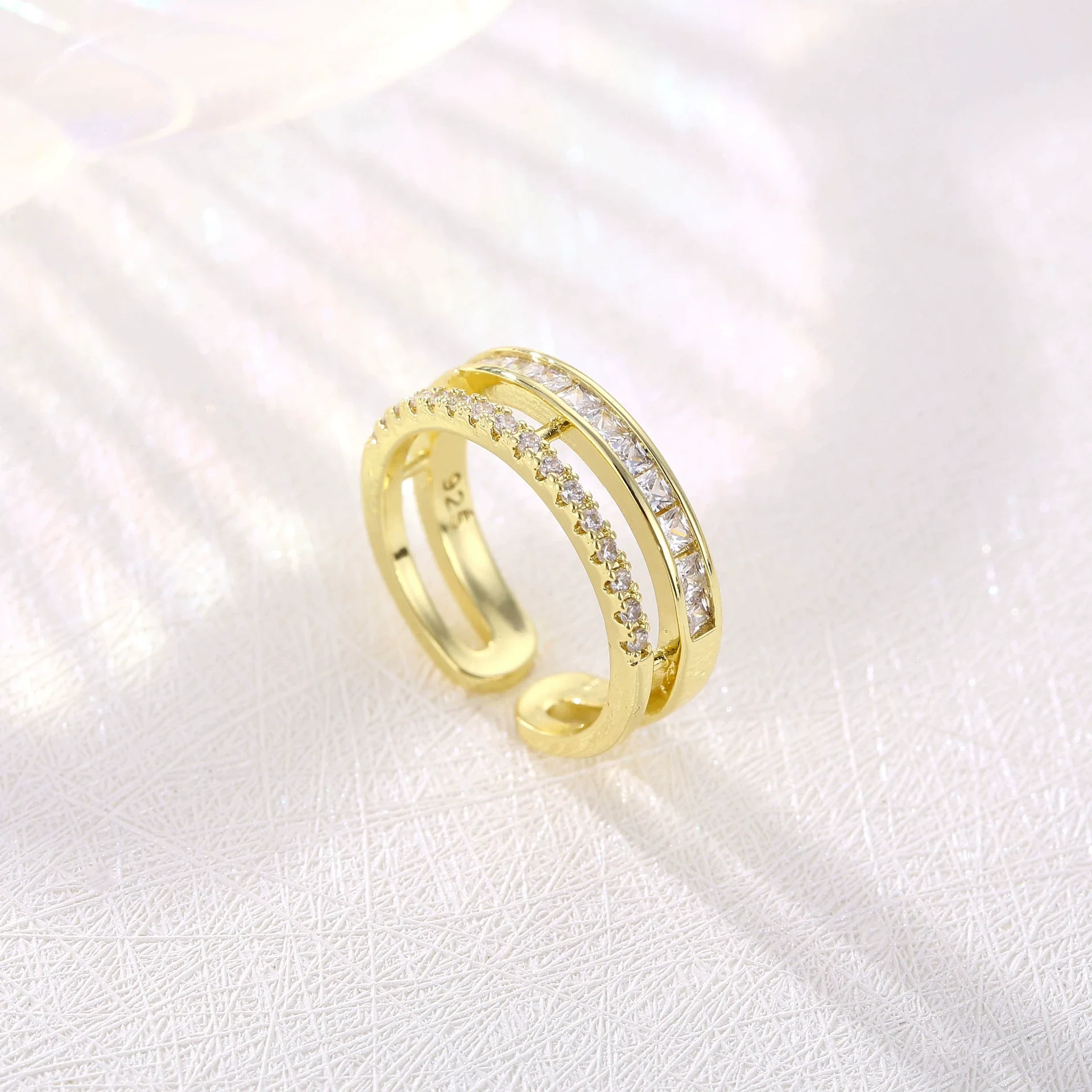 Wholesale Zircon Fashion Cold Style Ring With Geometric Pattern Microinlaid With Full Diamond Opening Adjustable