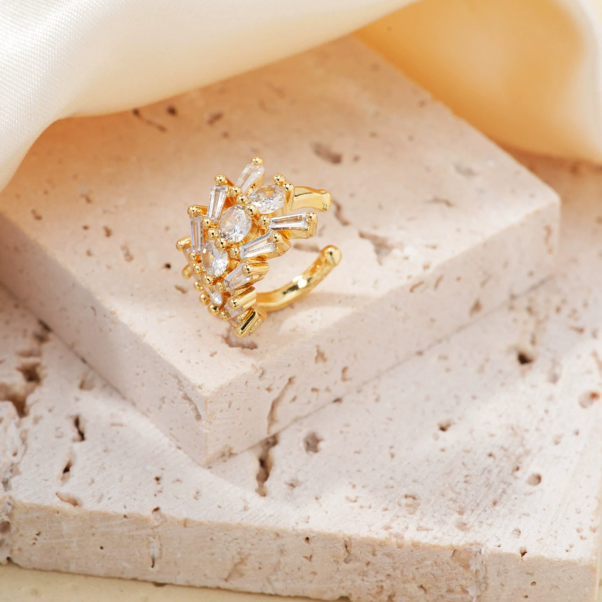 Wholesale Zircon Hollow Flower Earrings Fashion Retro Style With Geometric Pattern - Image 4