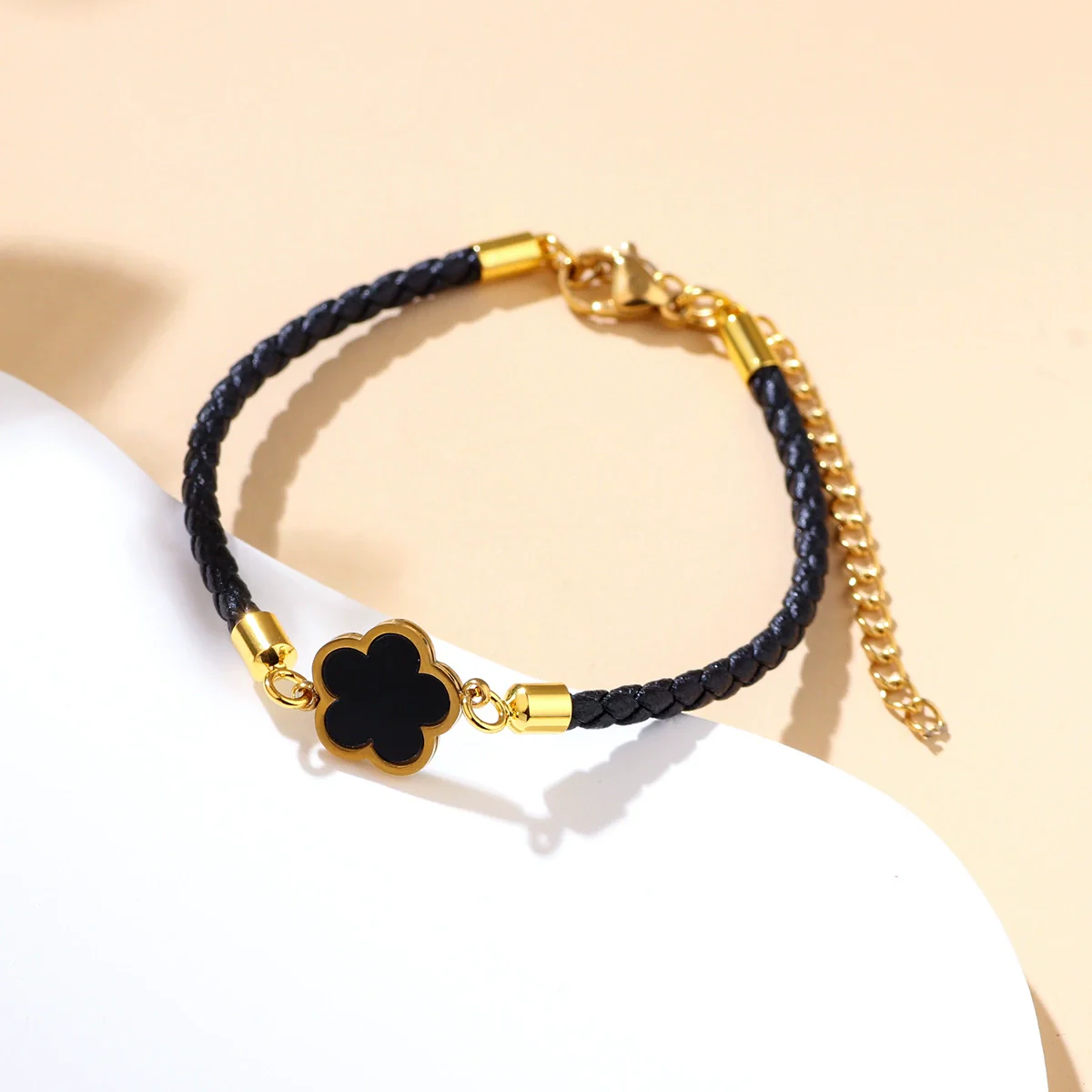 Wholesale Zodiac Year Red Rope Bracelet For Women Zinc Alloy Fourleaf Clover Seiko Style - Image 9