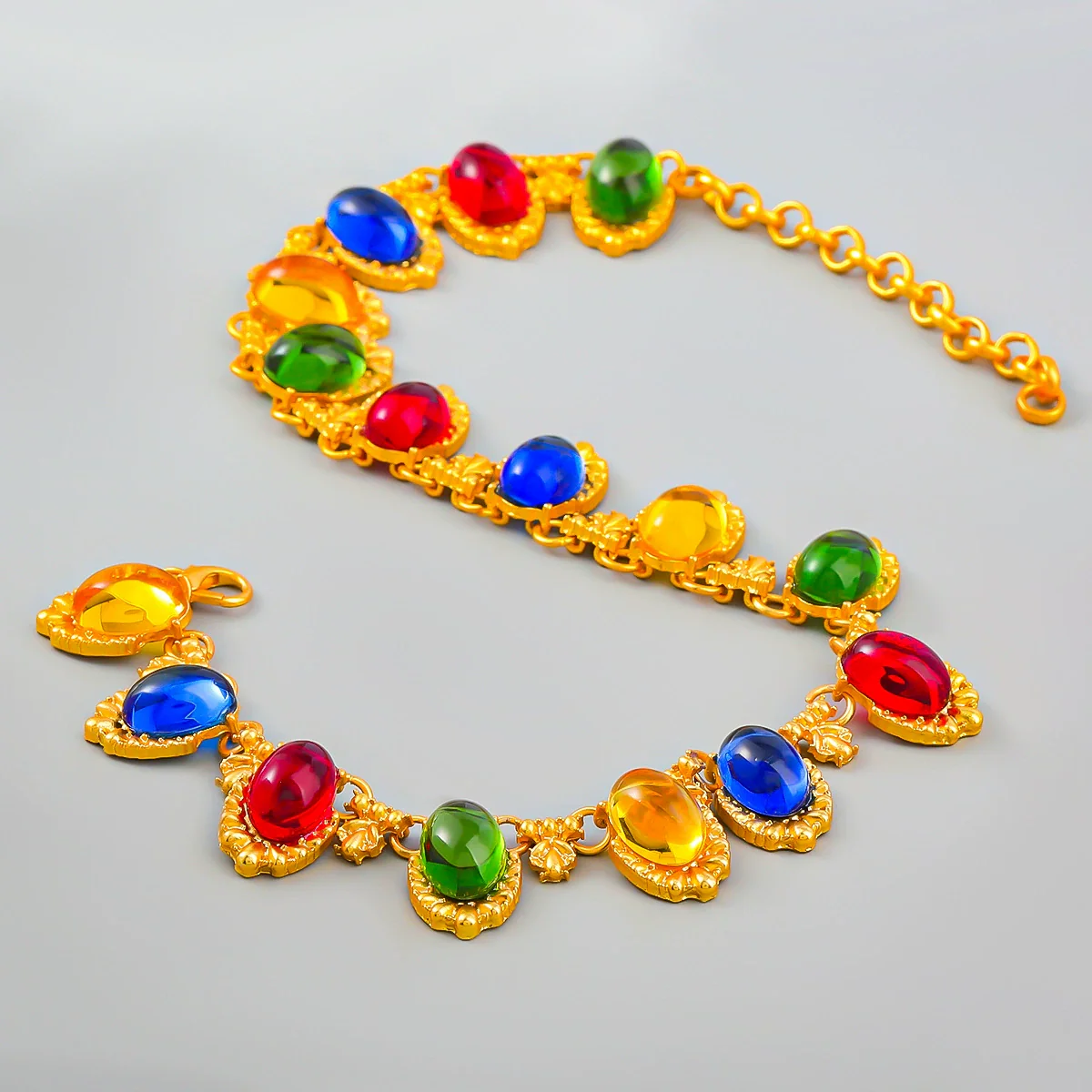 Women Fashion Retro Exaggerated Colorful Oval Alloy Resin Necklace With Geometric Style And Snake Bone Chain - Image 2