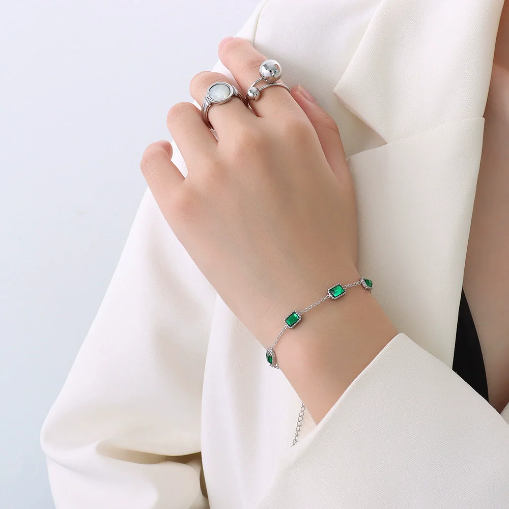Women Jewelry Niche Style 316L Stainless Steel Inlaid Emerald Zircon Geometric Square Plated 18K Gold - Image 5
