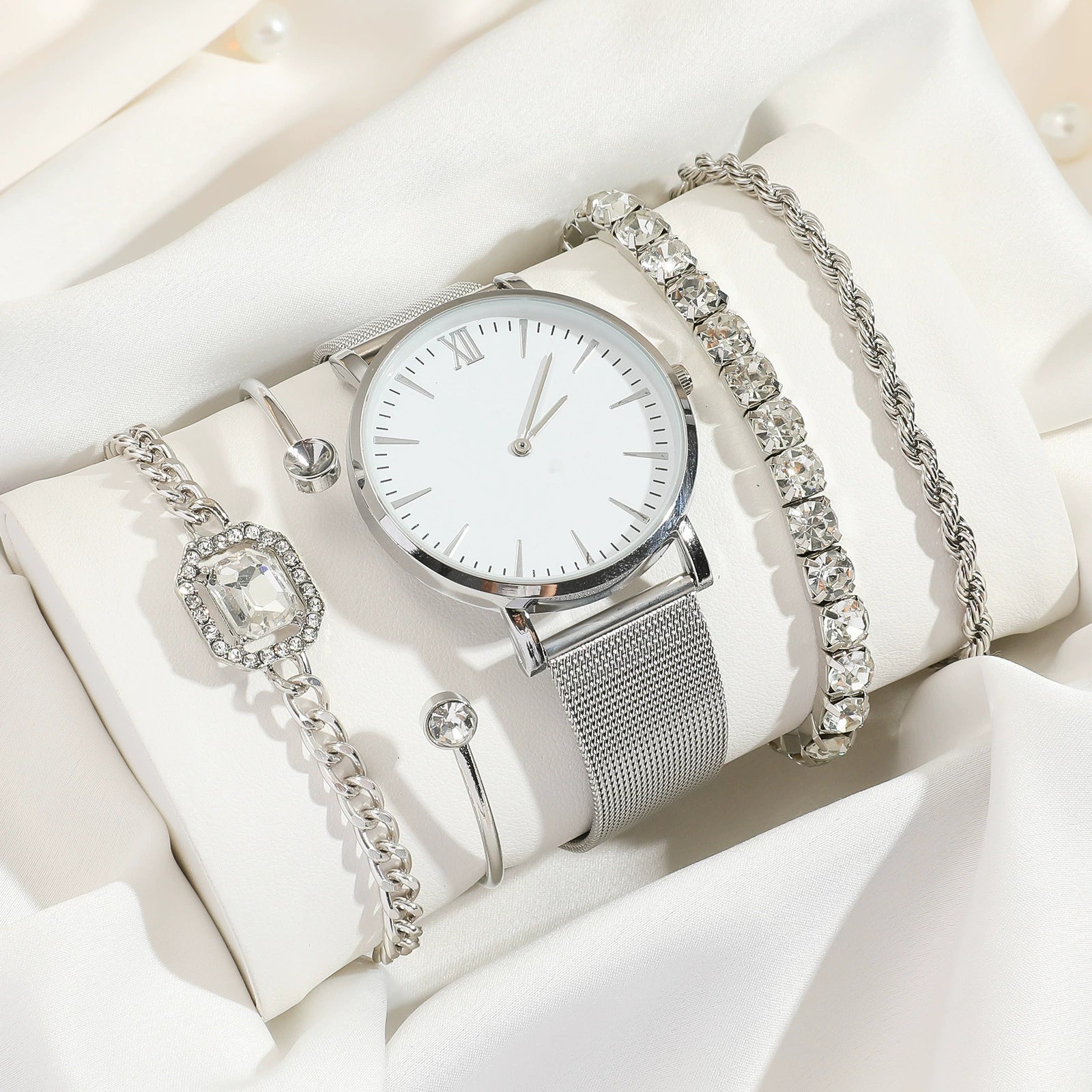 Women Quartz Watch Alloy Mesh Band Round Dial Stainless Steel Clasp Fashion Style - Image 4