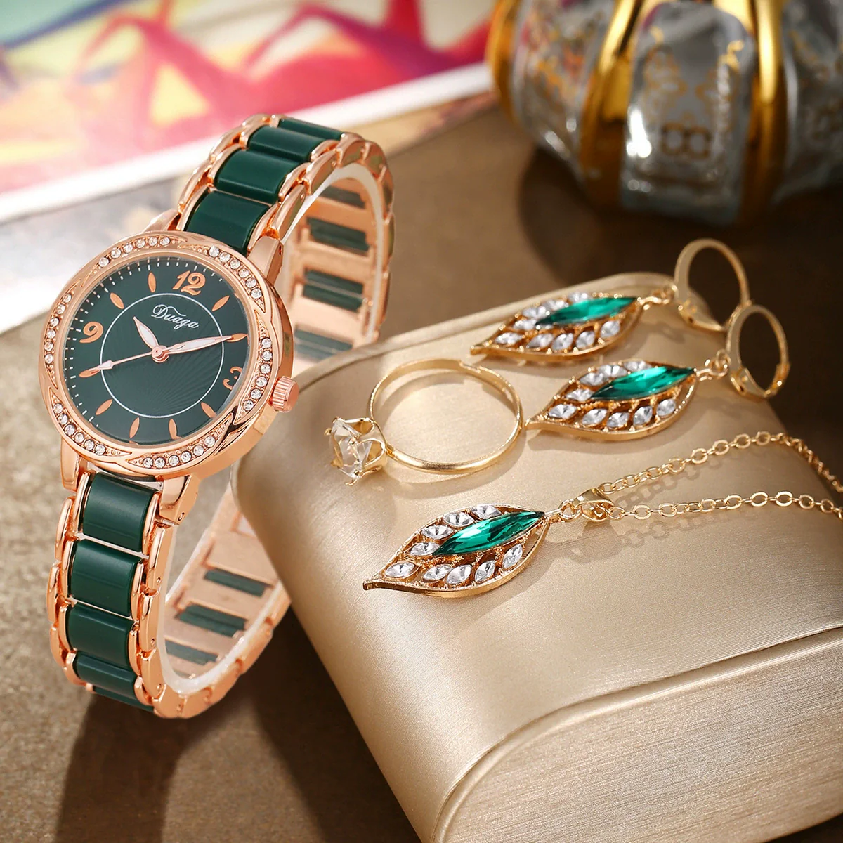 Women Quartz Watch Casual Lace Round Alloy Jewelry