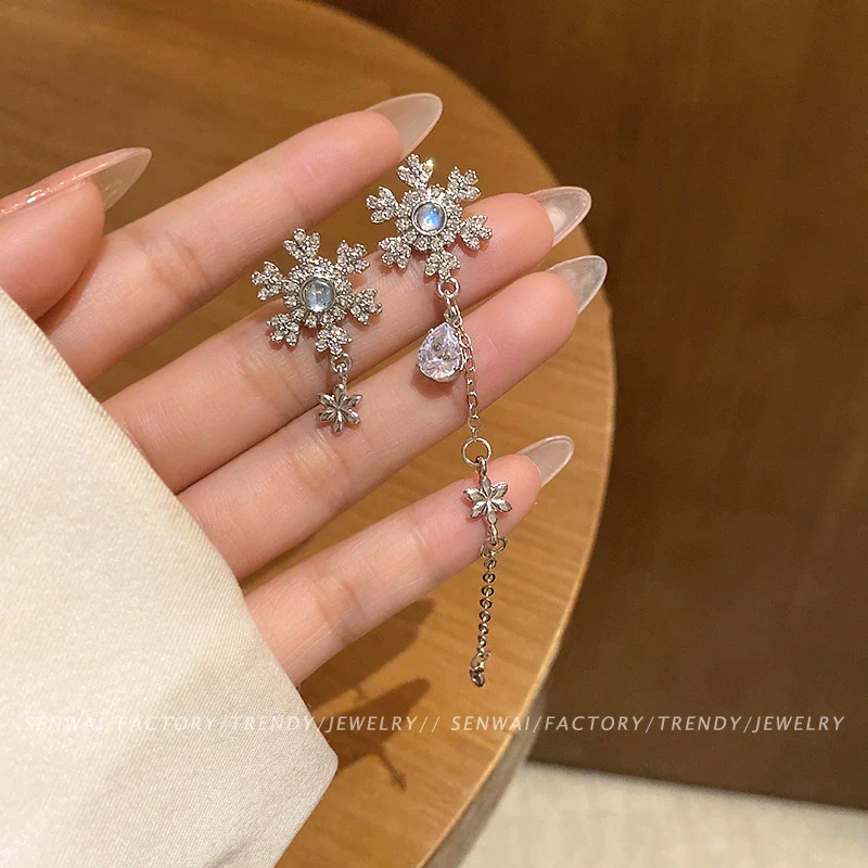 Women's Alloy 925 Silver Electroplated Asymmetric Snowflake Flower Tassel Earrings Light Luxury High End Temperament - Image 6