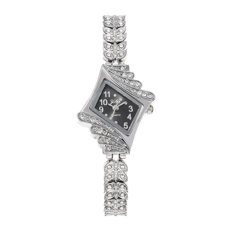 Women's Alloy And Imitation Leather Bracelet Fashion Quartz Watch With Round Dial And Rhinestones - Image 4