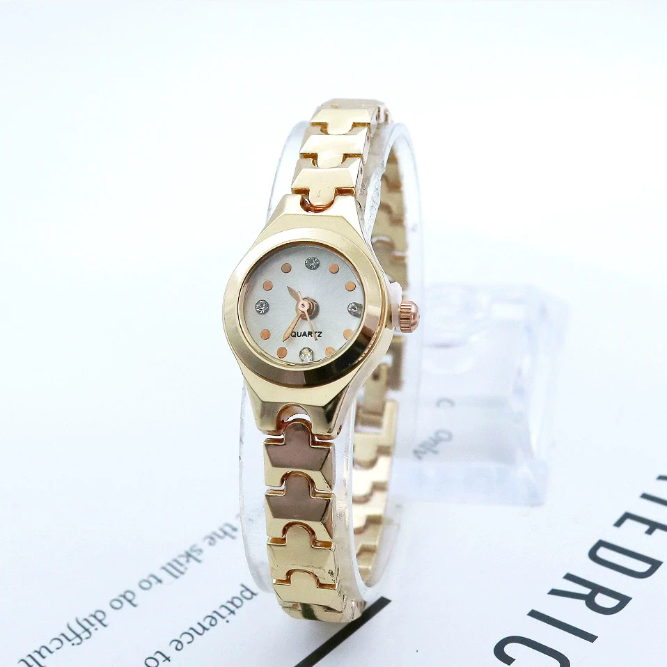 Women's Alloy And Stainless Steel Casual Quartz Watch With Round Dial And Spiral Crown - Image 2