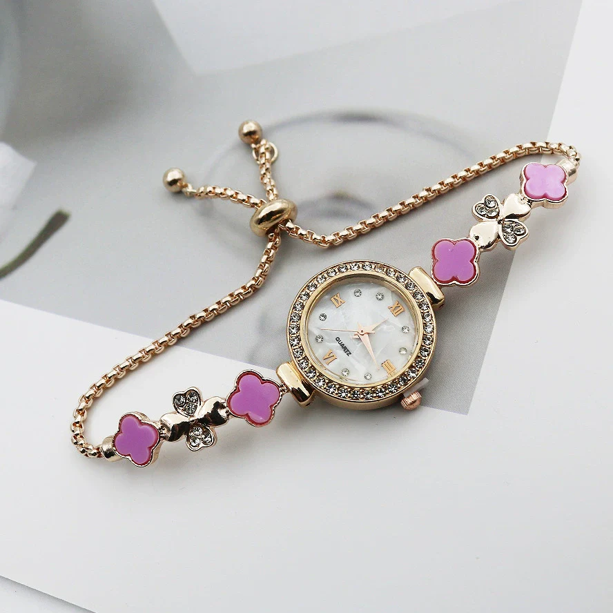Women's Alloy And Stainless Steel Four Leaf Clover Fashion Pull Bracelet Watch With Round Dial - Image 2