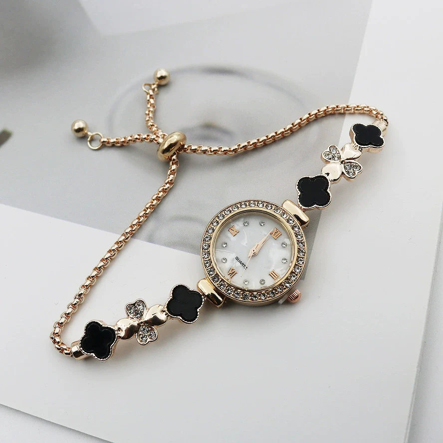 Women's Alloy And Stainless Steel Four Leaf Clover Fashion Pull Bracelet Watch With Round Dial - Image 3