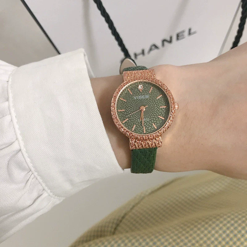 Women's Alloy And Stainless Steel Watch With Round Dial And Pin Buckle Leisure Style