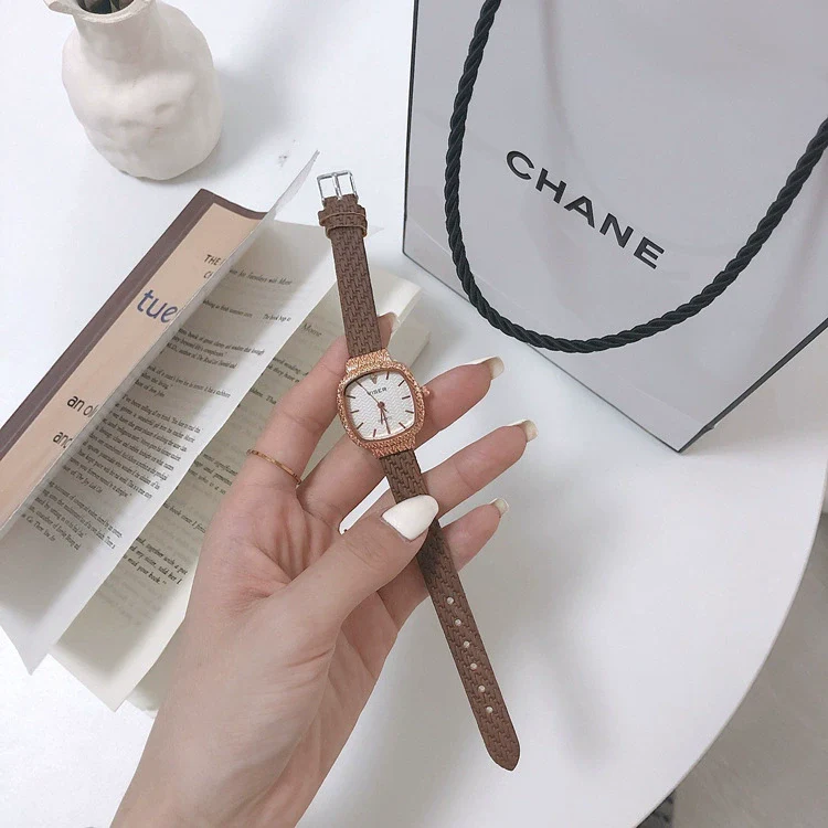 Women's Alloy And Stainless Steel Watch With Round Dial And Pin Buckle Leisure Style - Image 11