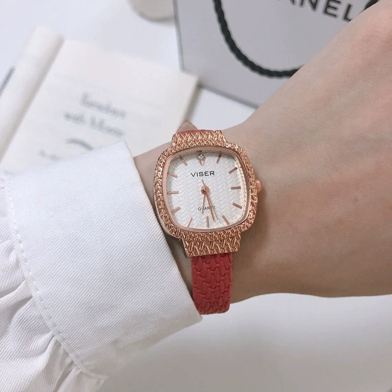 Women's Alloy And Stainless Steel Watch With Round Dial And Pin Buckle Leisure Style - Image 2