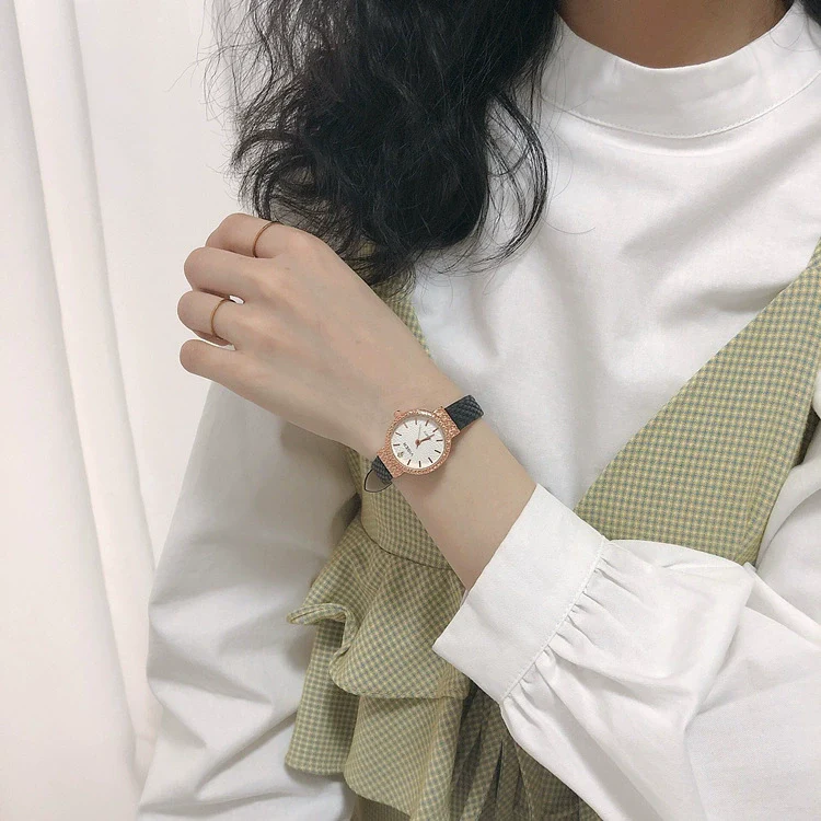 Women's Alloy And Stainless Steel Watch With Round Dial And Pin Buckle Leisure Style - Image 5