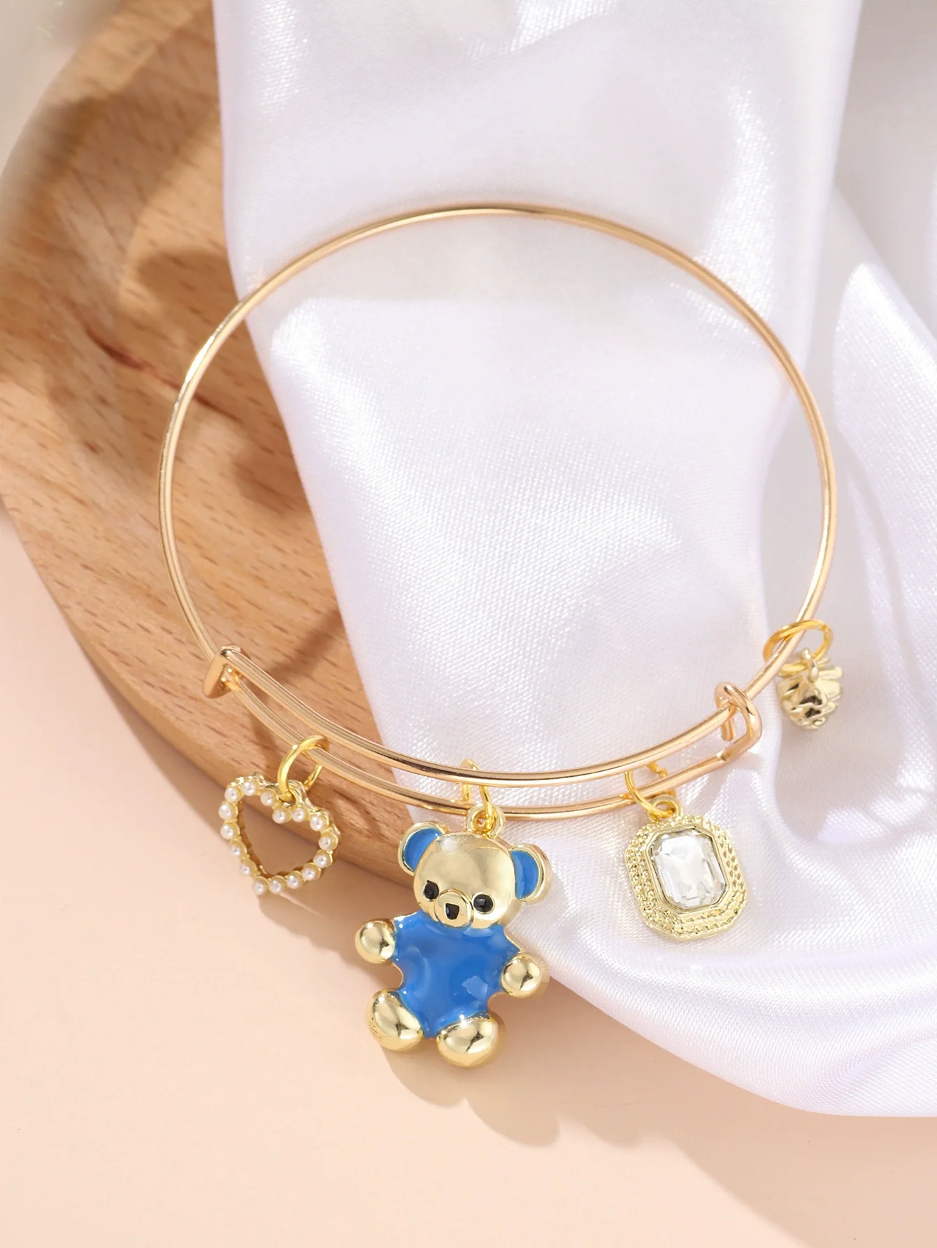 Women's Alloy Bear Bracelet With The Crown Pattern And Microinlay Process In Hot Pink Color - Image 9