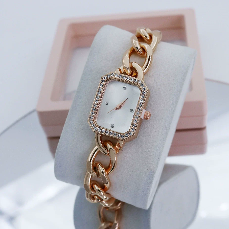 Women's Alloy Bracelet Watch Square Diamond Set Quartz Fashion Elegant Casual