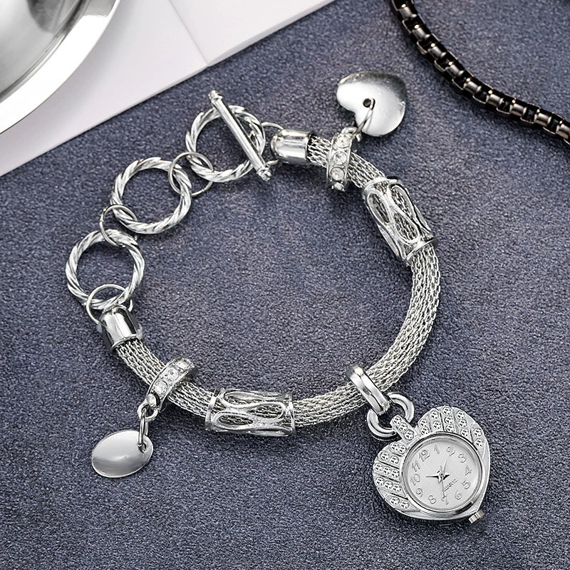 Women's Alloy Bracelet Watch With Heart Shape And Fashionable Style - Image 3