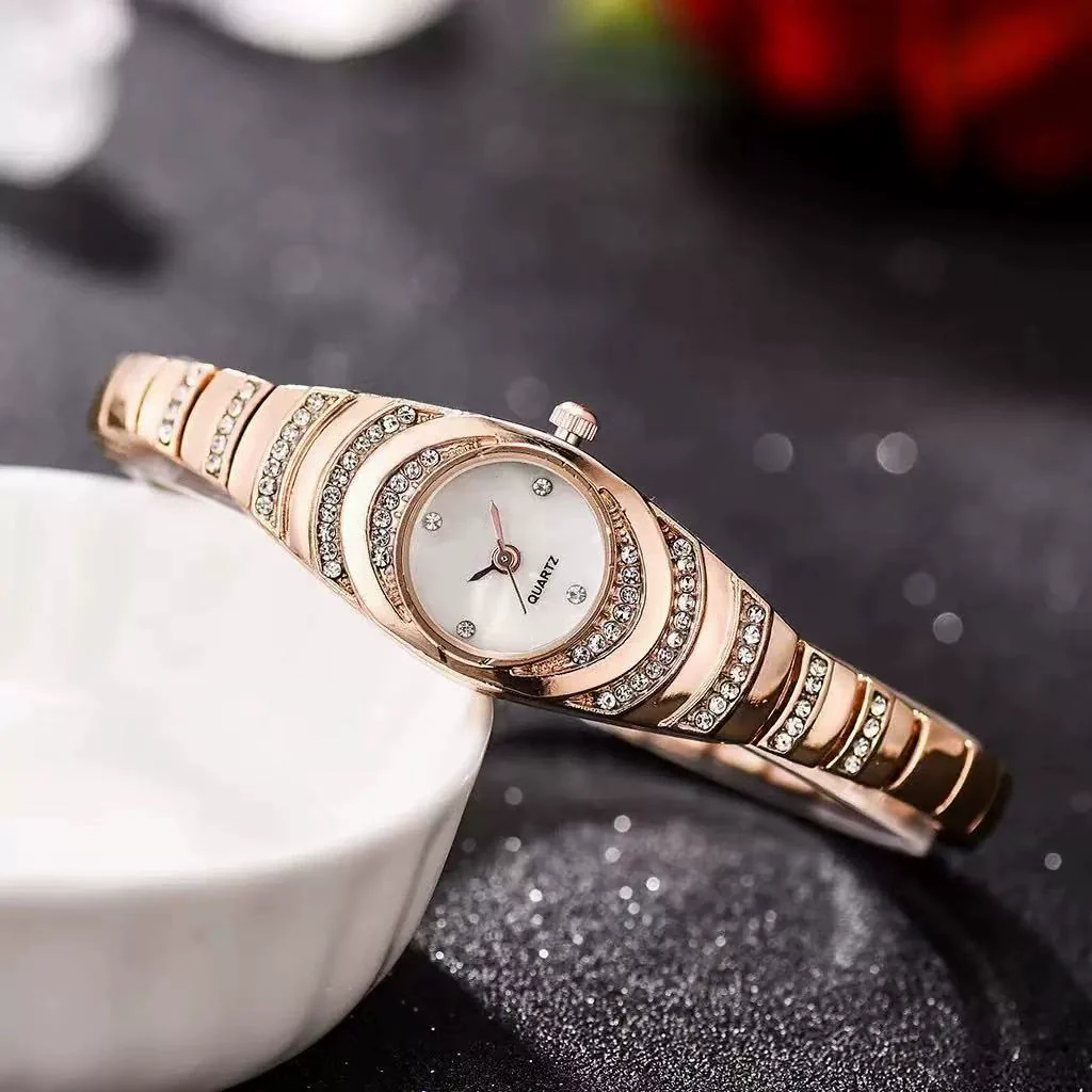Women's Alloy Bracelet Watch With Oval Dial And Stainless Steel Clasp Leisure Style - Image 2