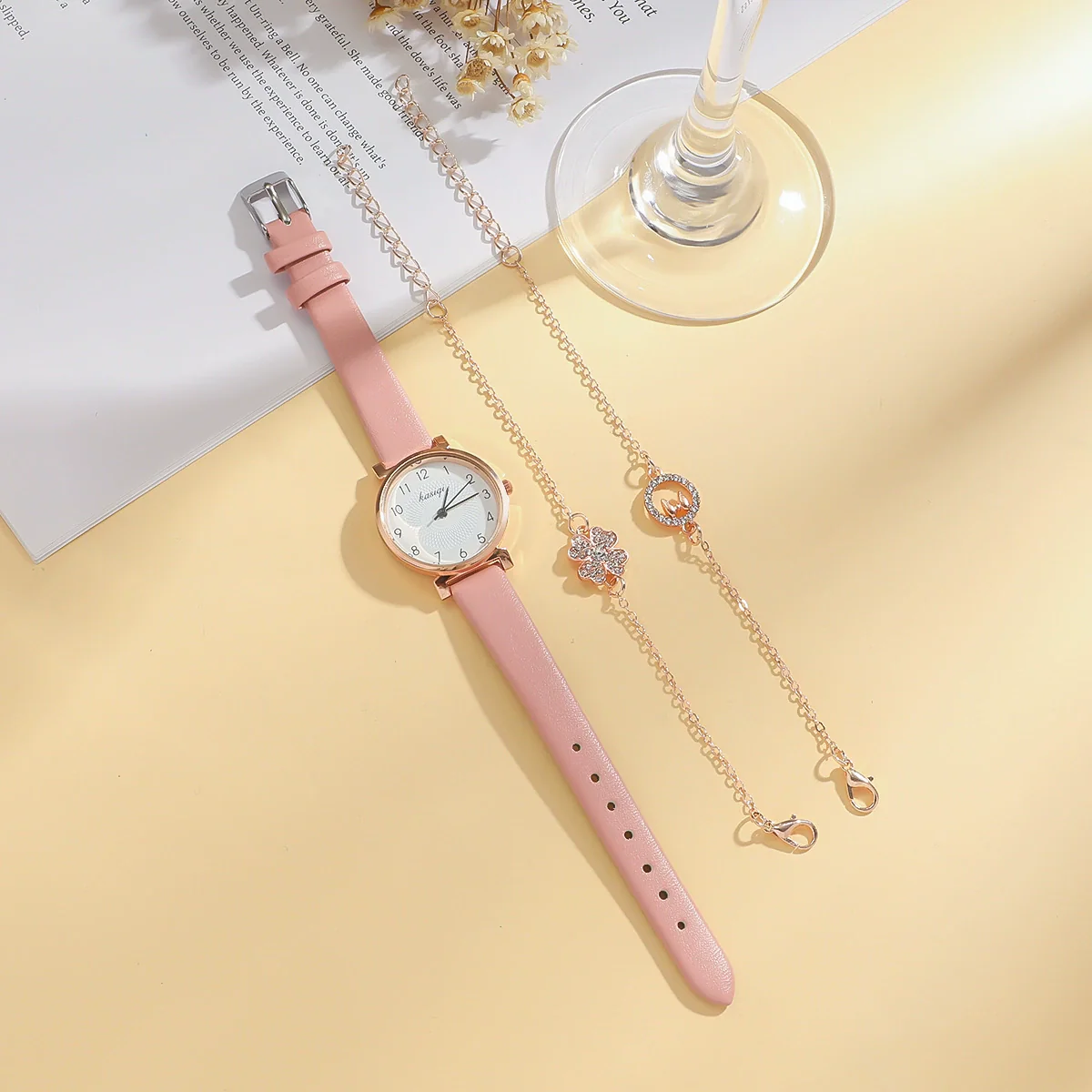 Women's Alloy Canvas Strap Round Dial Quartz Watch With Spiral Crown And Ordinary Glass Mirror In Leisure Style - Image 3