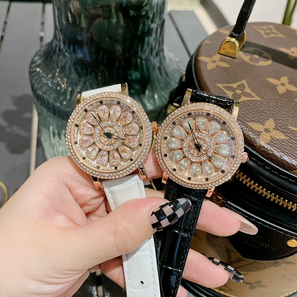 Women's Alloy Case Belt Strap Round Dial Leisure Style Watch - Image 2