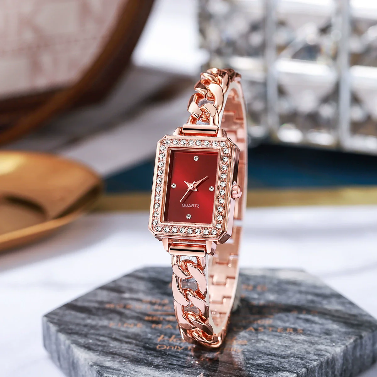 Women's Alloy Case Imitation Leather Strap Square And Round Dial Diamondencrusted Bracelet Watch Simple Retro And Leisure Style - Image 7