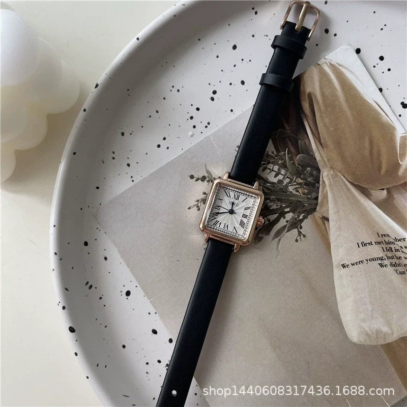 Women's Alloy Case Ordinary Glass Mirror Fashion Simple Small Square Retro Quartz Watch - Image 3