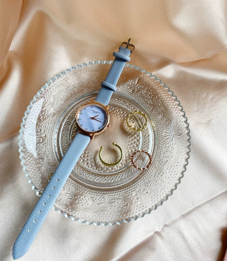 Women's Alloy Case Ordinary Glass Mirror Fashion Starry Sky Watch - Image 11