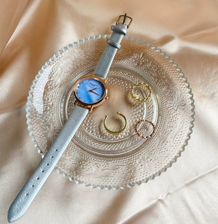 Women's Alloy Case Ordinary Glass Mirror Fashion Starry Sky Watch - Image 5