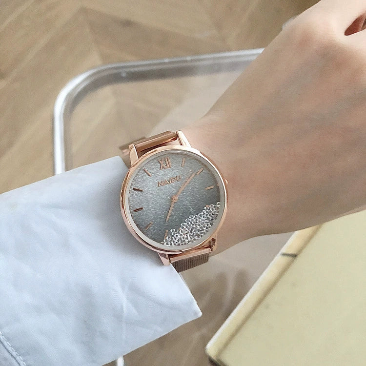 Women's Alloy Case Ordinary Glass Mirror Leisure Style Gipsophila Wristwatch - Image 3