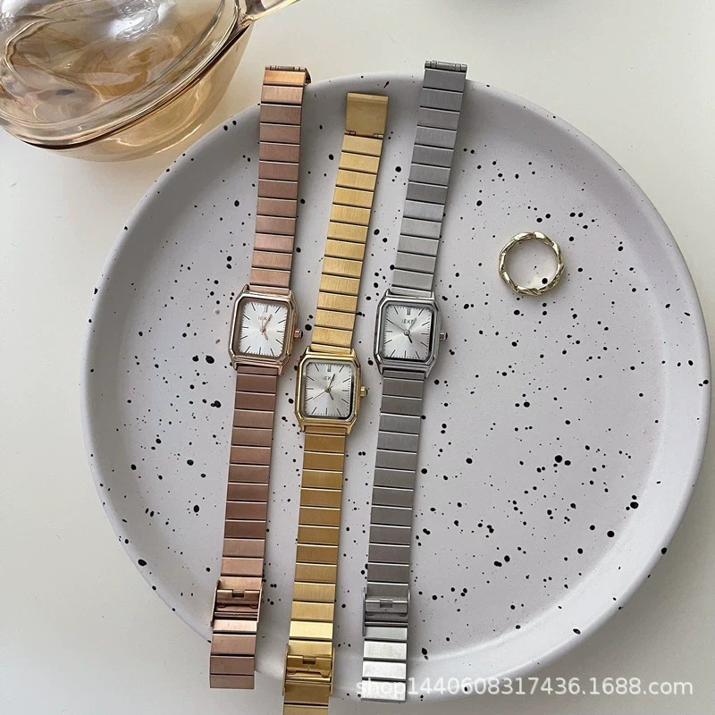 Women's Alloy Case Ordinary Glass Mirror Silver Chain Square Leisure Style Watch - Image 2