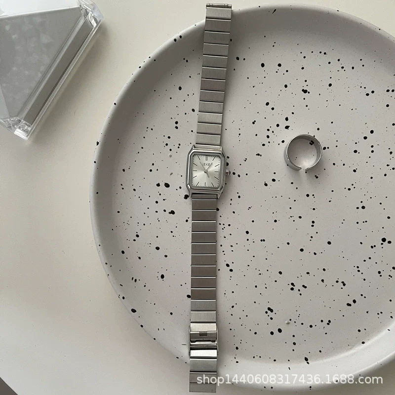 Women's Alloy Case Ordinary Glass Mirror Silver Chain Square Leisure Style Watch - Image 4