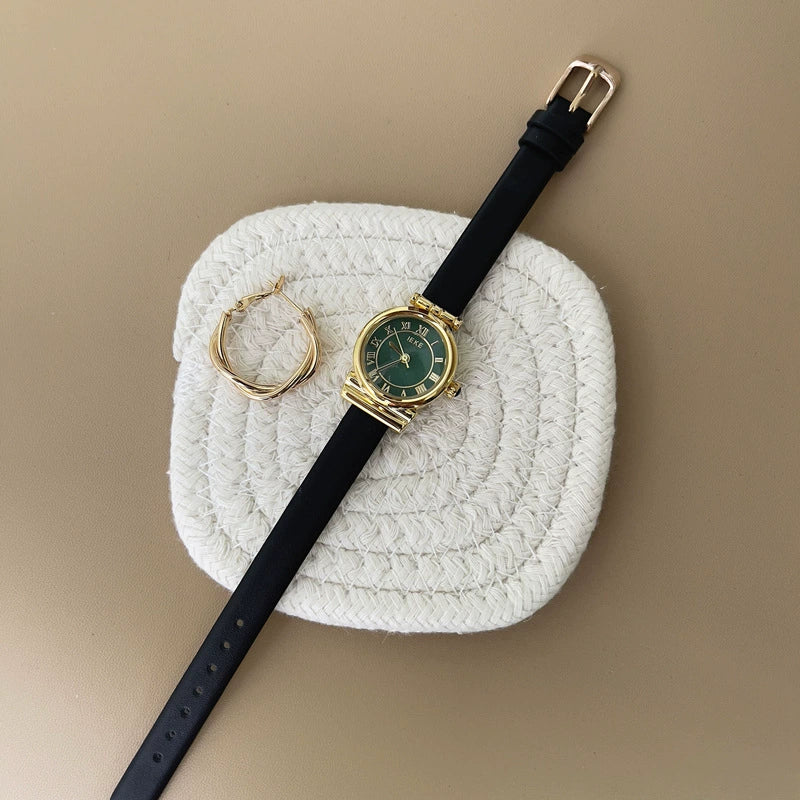 Women's Alloy Case Round Gold Watch - Image 4