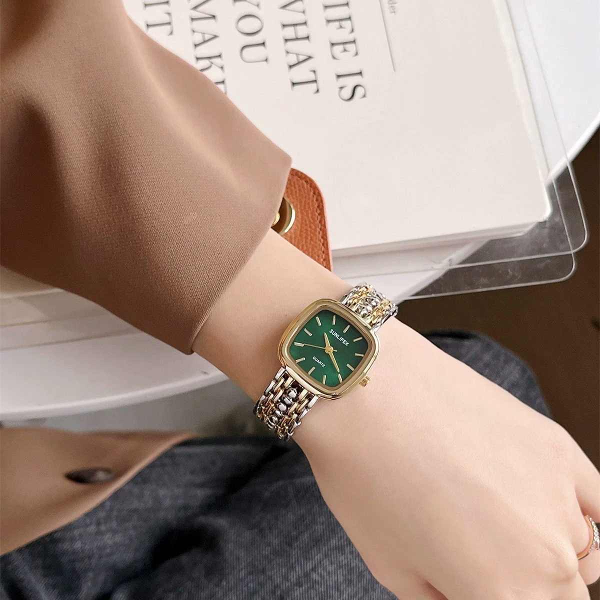 Women's Alloy Case Stainless Steel Band Square Fashion Quartz Watch - Image 5