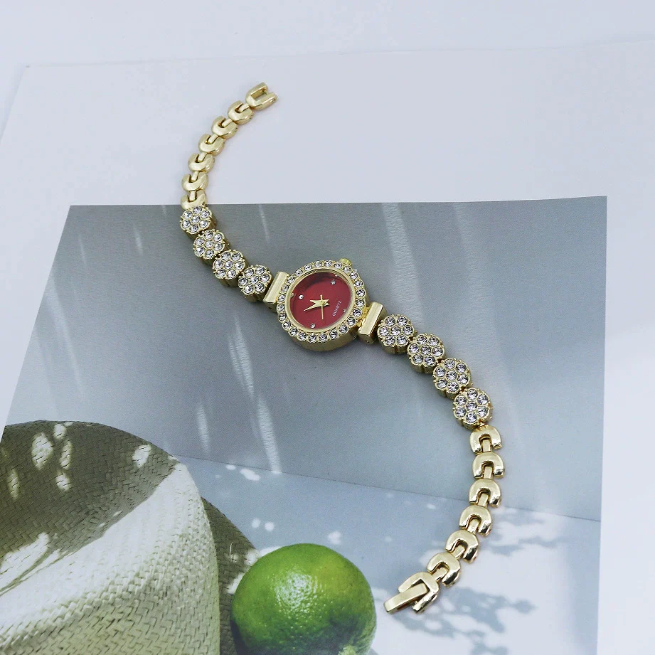 Women's Alloy Casual Quartz Bracelet Watch With Round Dial And Stainless Steel Buckle - Image 9