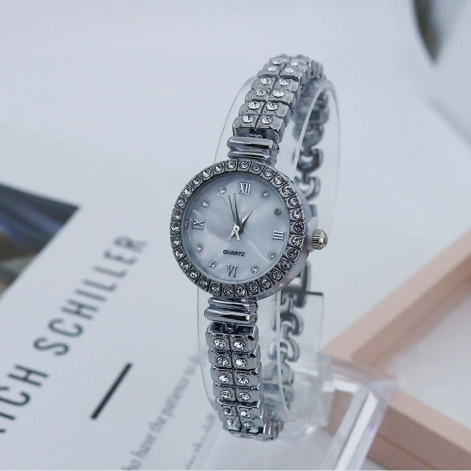 Women's Alloy Casual Round Dial Diamondencrusted Watch - Image 3