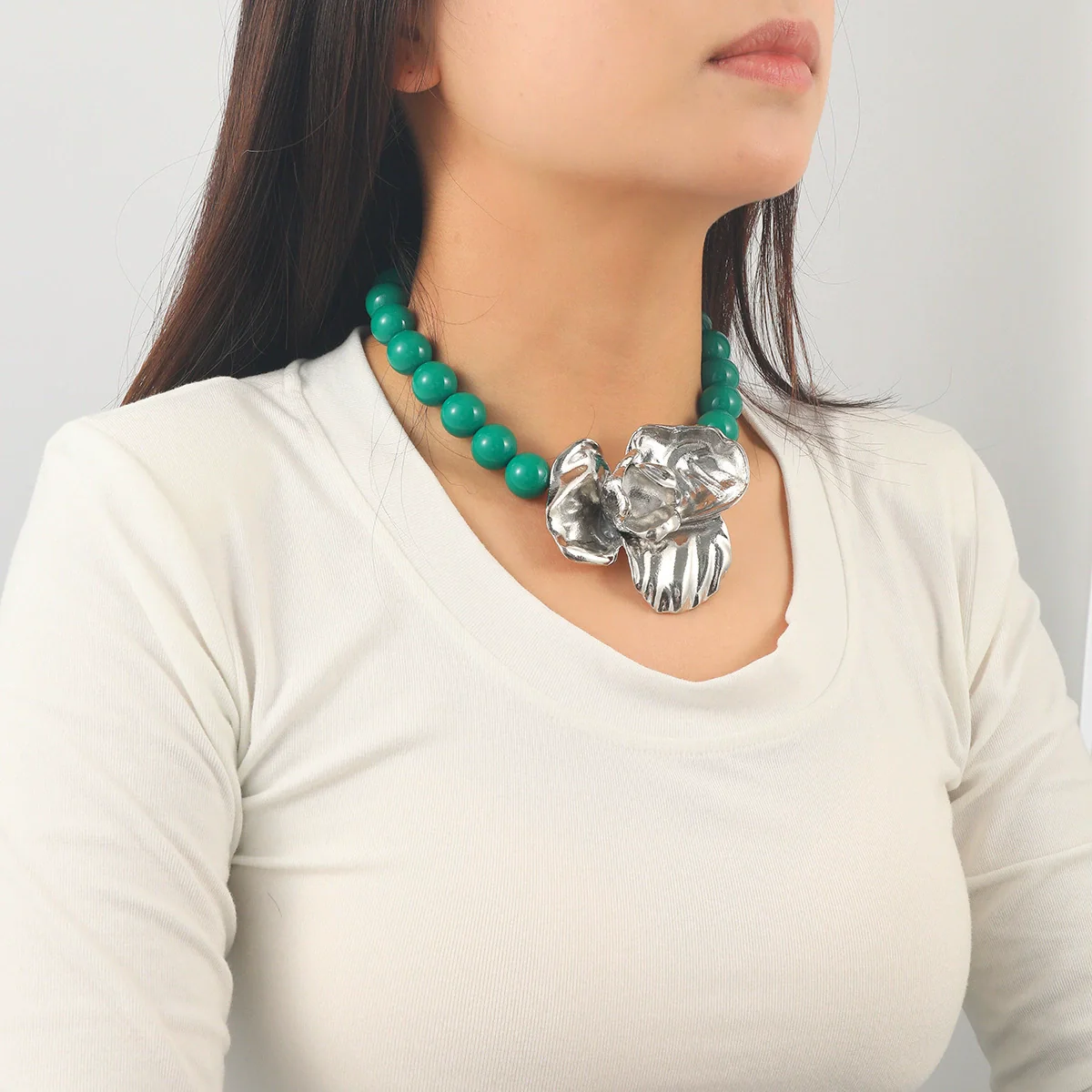 Women's Alloy Geometric Flower Pendant Snake Bone Chain Necklace With Electroplating - Image 2